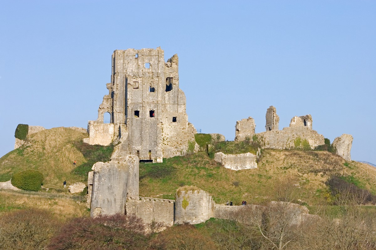 corfe castle.jpg